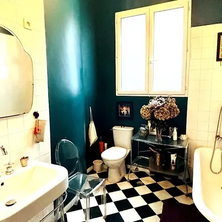 Apartment Bohemien And Arty