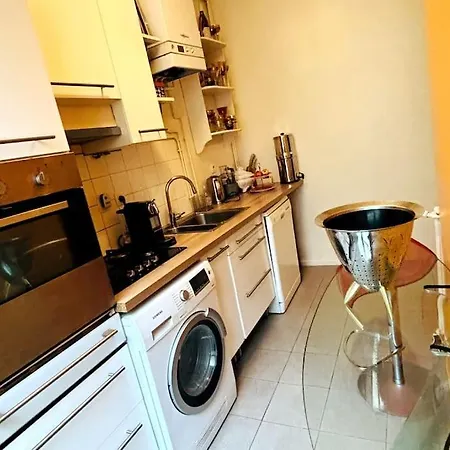 Apartment Bohemien And Arty